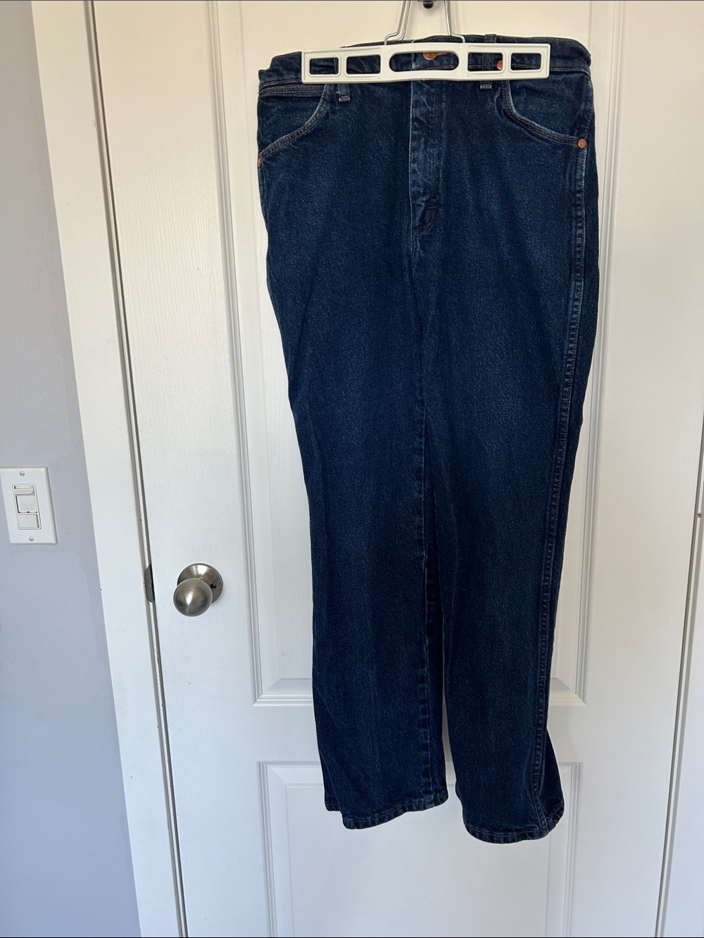 Wrangler Navy Straight-Leg Men's Jeans 34 x 30